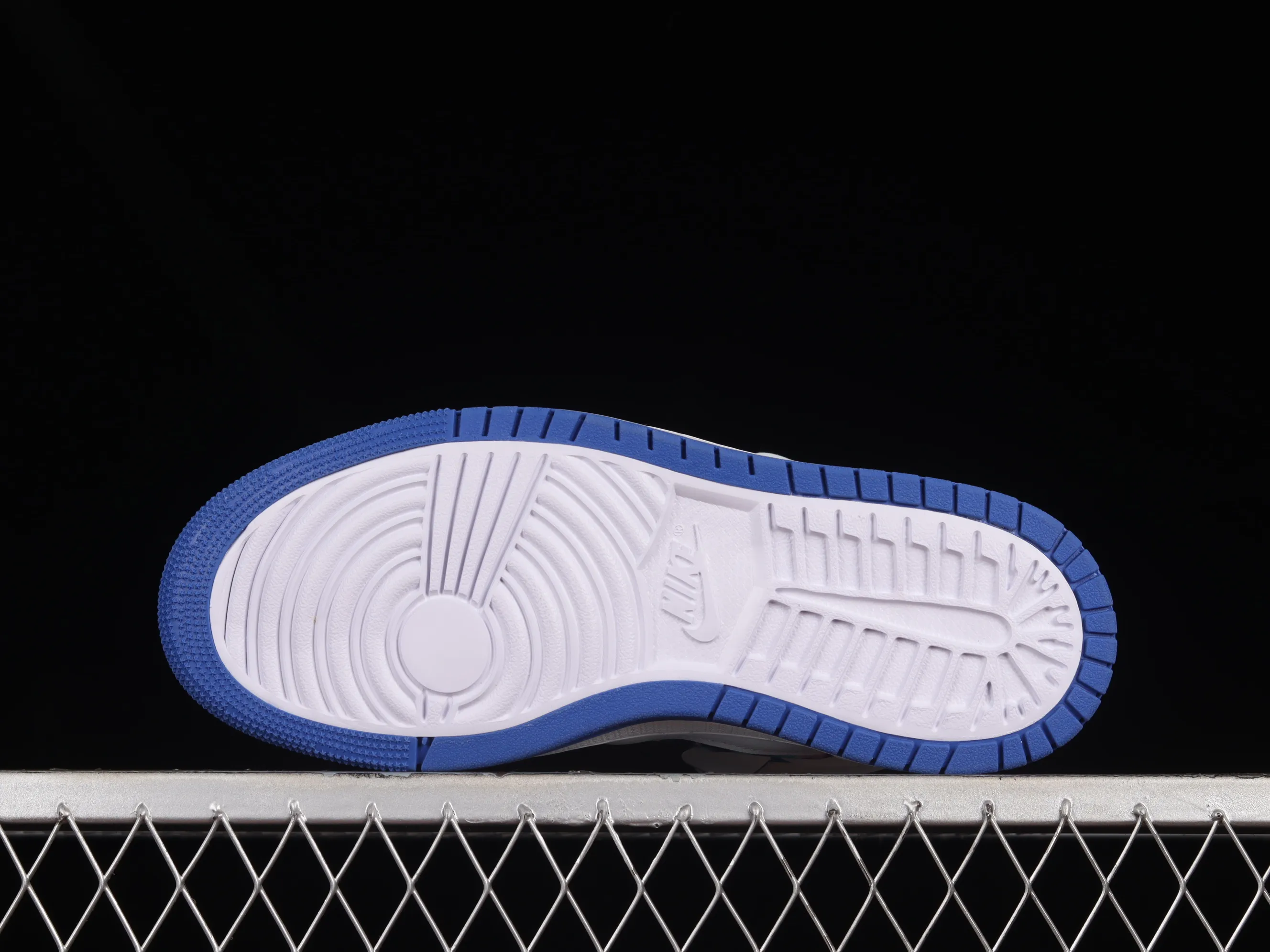 All categories Air Jordan Jordan series basketball shoes Air Jordan 1 High Air Jordan 1 Zoom CMFT "25 Years In China" AJ1 Joe 1 commemorative high-top basketball shoes DV5575-140